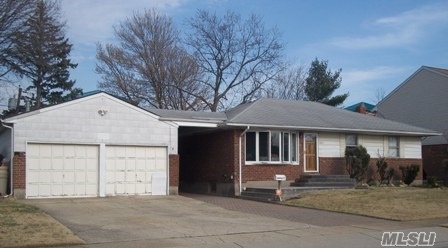 Beautiful Wideline Brick & Vinyl Sided Ranch, Situated On Quiet Dead-End Block, Refinished Hardwood Floors, Cac, 2 Separate Gas Heating Systems, 200 Amps, Pull Down Attic W/Hide-Away Stairs, Detached 2.5 Car Garage 28 X 28 W/Heat, Oversized Property 105 X 110, Deck, Brick Patio, Gazebo, 4 Car Cement Driveway, Island Trees Sd#26.