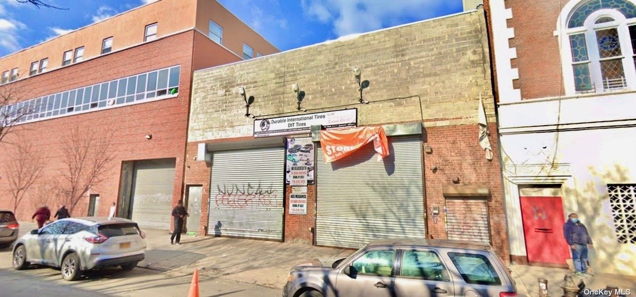 Commercial Lease in Bronx - Washington  Bronx, NY 10467