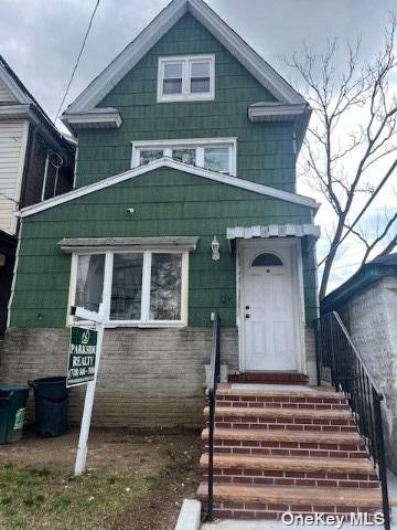 Single Family in Woodhaven - 89th  Queens, NY 11421