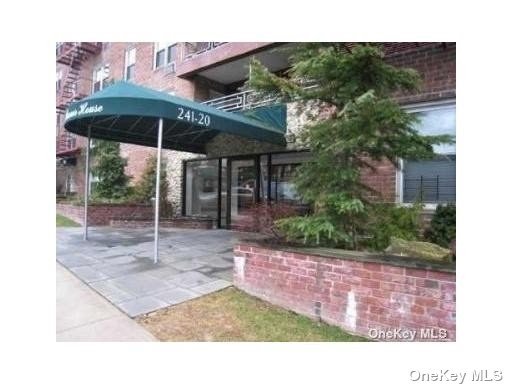 Apartment in Douglaston - Northern  Queens, NY 11362