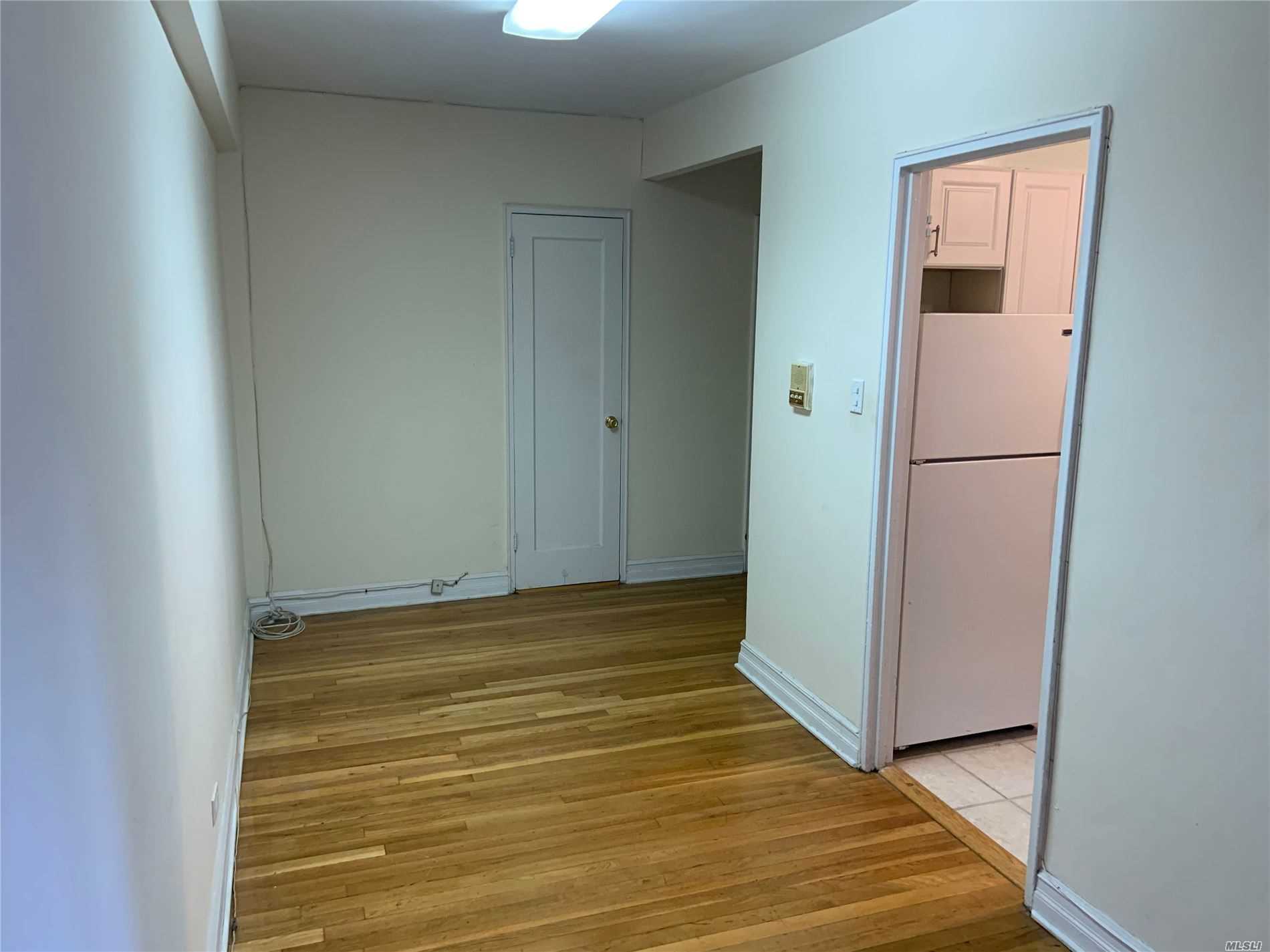 Rare 1 bedroom for sale in the heart of downtown flushing. This clean, spacious, bright and sunny unit with windows in all rooms along with Hardwood floor, granite counter top in kitchen, new dish washer and stove garbage disposal will impress you. Close to all, supermarket, subway, LIRR, buses, professional offices and hospital. Do not miss out on your next home sweet home!