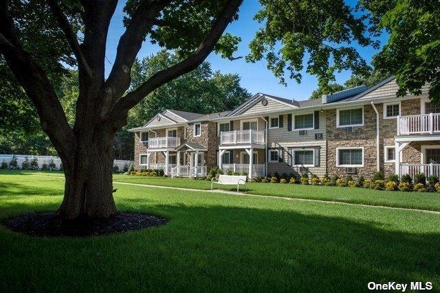 Apartment in Lake Grove - Williams  Suffolk, NY 11755