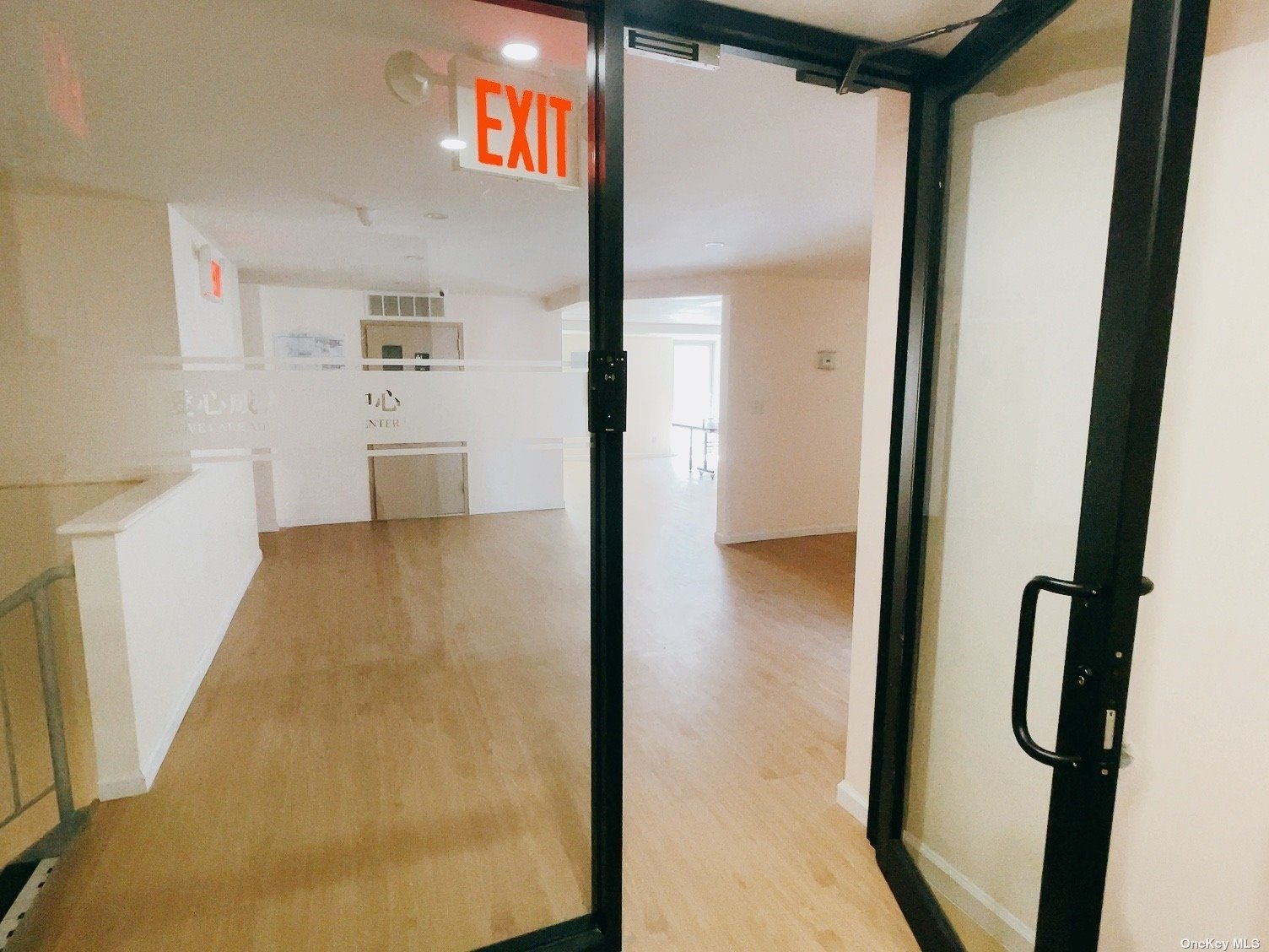 Commercial Lease in Flushing - 41st  Queens, NY 11355
