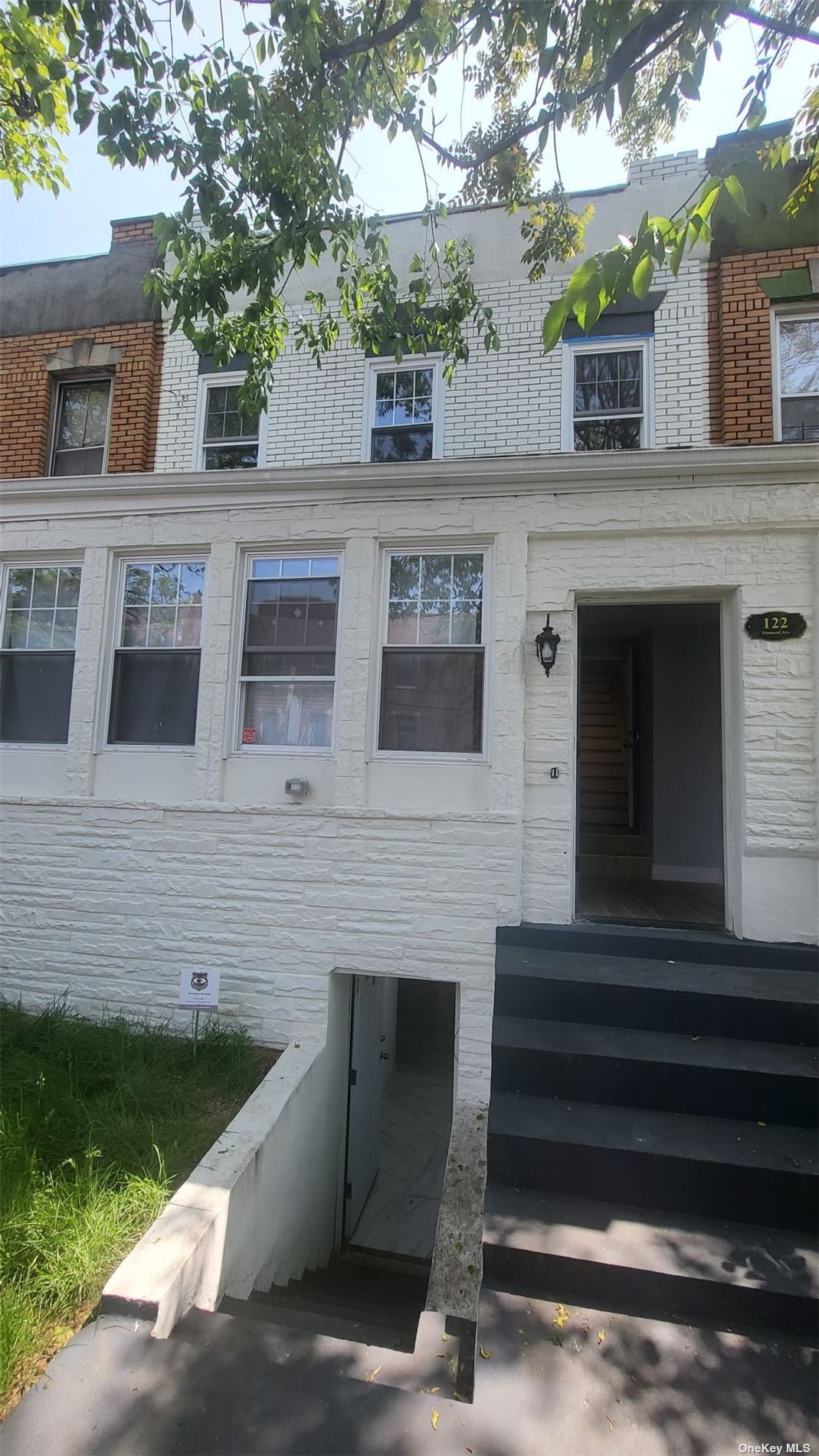 Single Family in Brownsville - Dumont  Brooklyn, NY 11212