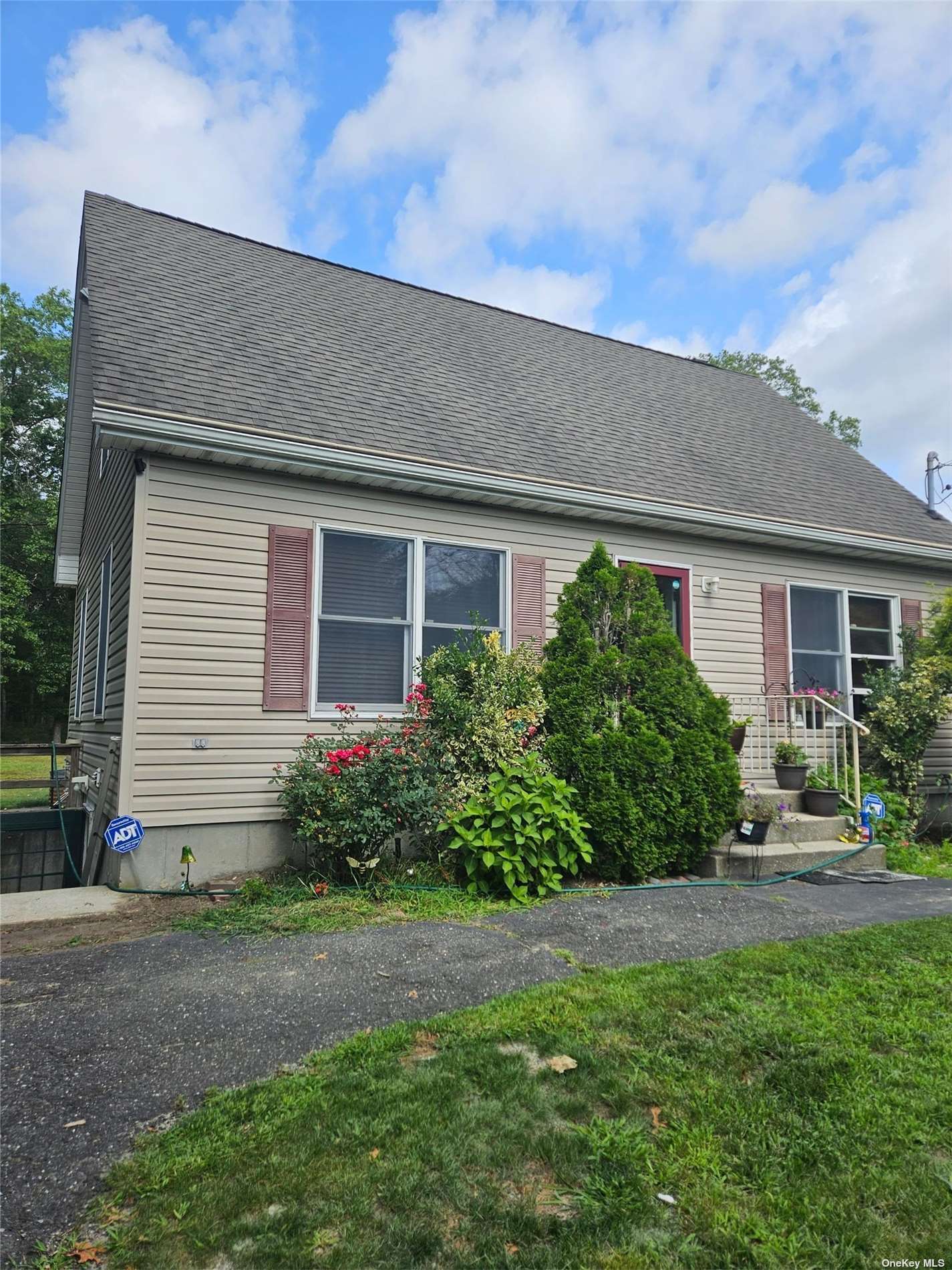 Single Family in Yaphank - Patchogue Yaphank  Suffolk, NY 11980