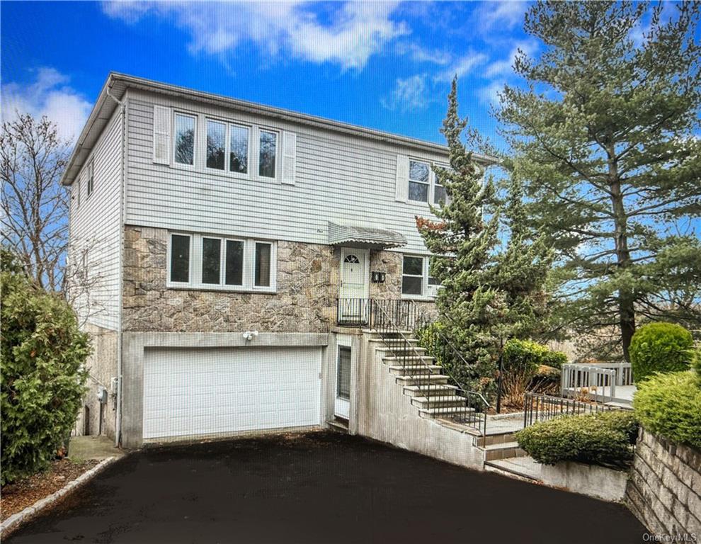 Single Family in Yonkers - Brandt  Westchester, NY 10710