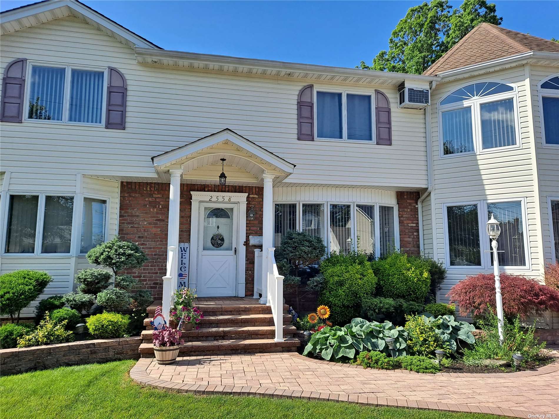 Listing in North Bellmore, NY