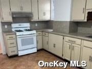Apartment in Richmond Hill - 93rd  Queens, NY 11418
