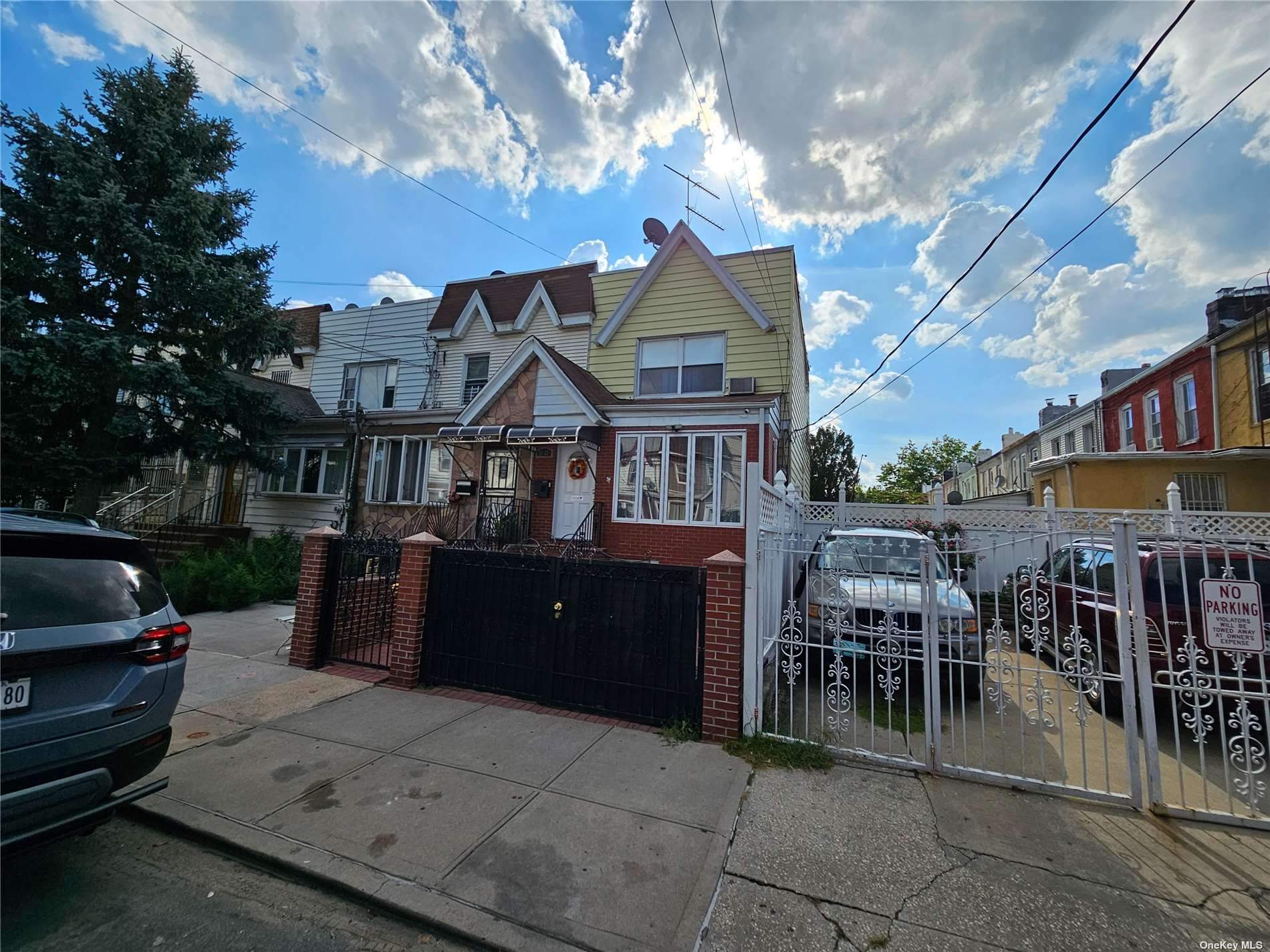 Single Family in Woodhaven - 88th  Queens, NY 11421