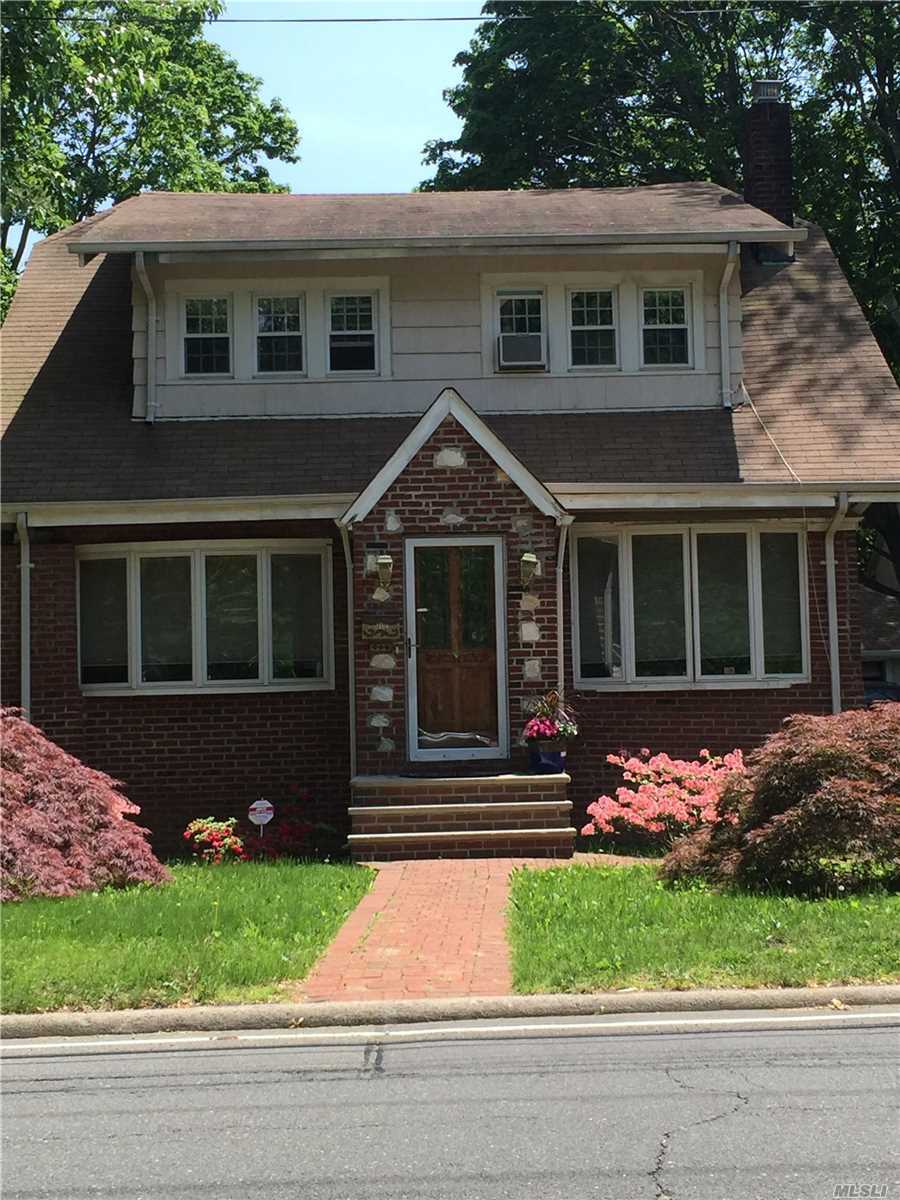 This Brick Colonial Has Fabulous Flow For Entertaining And Family Living. Living Room & Dining Room W/Wood Floors, An Eat-In-Kitchen, Full Finished Basement Enhance This amazing Home! It Is Located In The Village Of Great Neck Renowned For Its Parks, Excellent School System And Proximity To New York City (25Mn By Rail) And Conveniently Located Within Walking Distance To Shopping & Houses Of Worship.