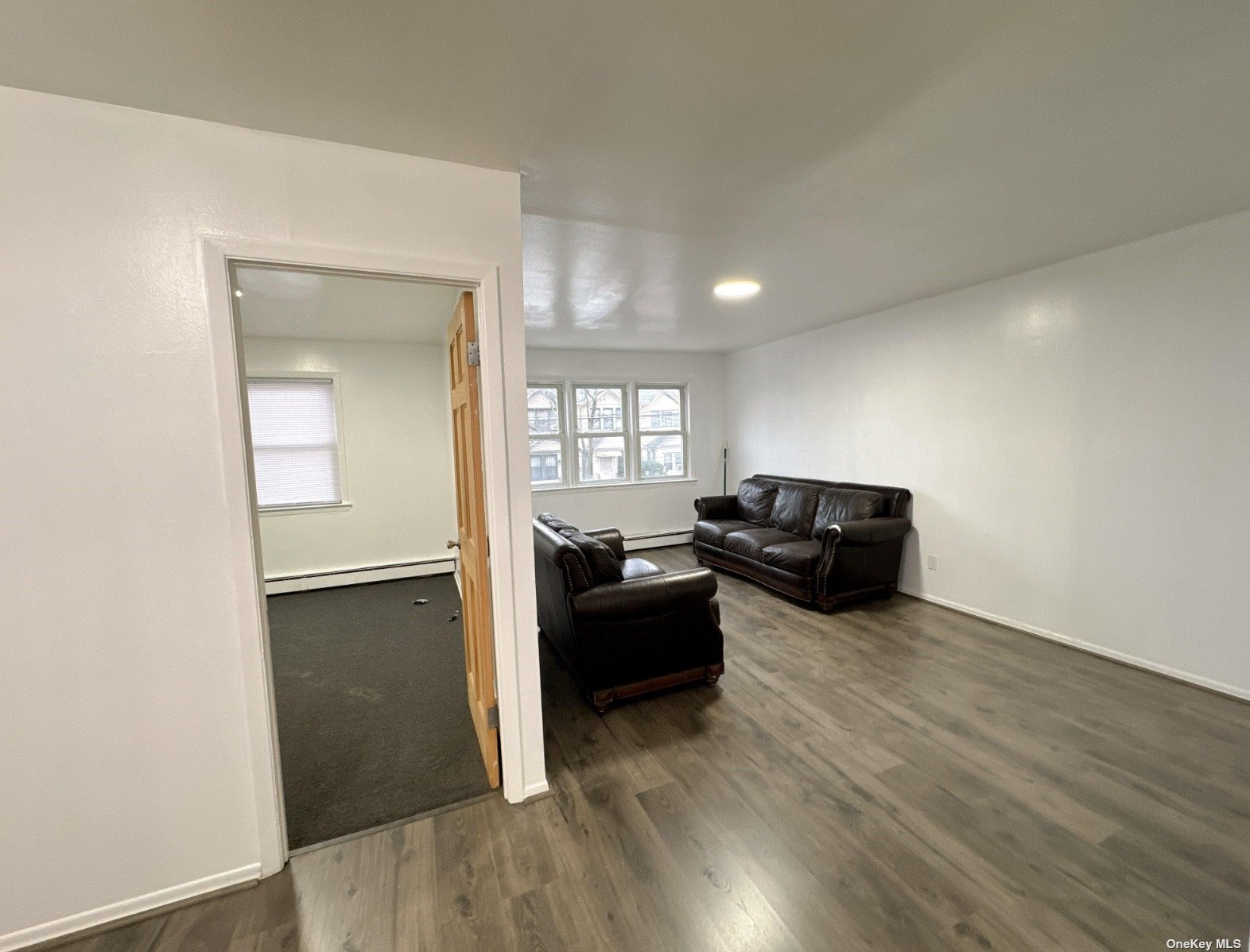 Apartment in Elmhurst - 46th Ave  Queens, NY 11373