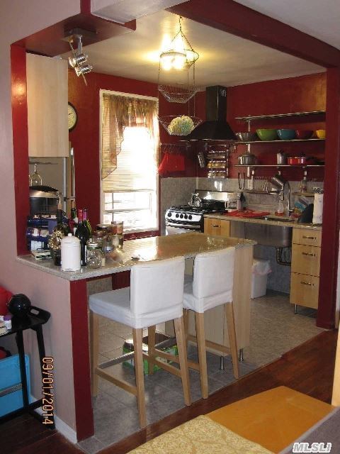 Charming Renovated Nice Size Studio Apartment,  New E.I.K With Granite Counter,  Updated Bathroom Parking Available ,  Elevator Building. Best Location In Town. Near All. One Block From Lirr Handicap Access. Close Proximity To Shops/Dining/Movies. 24 Hours Notice