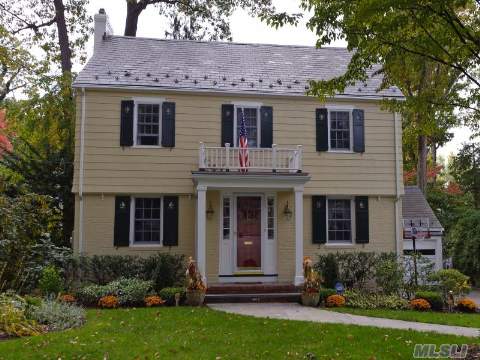 Charming, Renovated Center Hall  Colonial Nestled On Quiet Street Close To Town, Train, Shopping. Classic Details Throughout, Fdr & Fam. Rm. W Blt-Ins, Leaded Glass Windows.  Expansive Mbr W/Steam Bth, Vaulted Tray Ceilings. Spacious  Eik W/Granite Center Island & Counters.Large Deck Overlooks  Professionally Landscaped Rear Yard.  Wonderful Flow For Entertaining.         