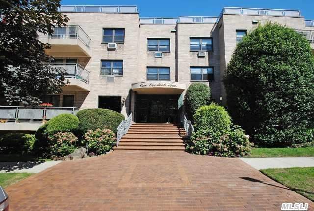 New! X- Large 2Br,  2Ba In Lux Building Located Near Lirr,  The Heart Of Town,  Shopping,  Parks And Restaurants. Two Master Sized Br's Both W/Walk-In Closets. Preferred Split Br Layout(Each Br Is On Opp Sides Of Apartment).Master Bath,  2nd Full Ba,  Eat-In-Kitch,  Enormous Living Rm,  L-Shaped Dr Can Be 3rd Br,  Quiet Priv Terr,  Bbq Ok,  Great Neck S. Schools,  Gn Park District.