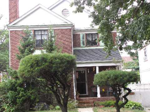 100% Brick, One Of A Kind Colonial With Front Porch - In The Heart Of Fresh Meadows. 