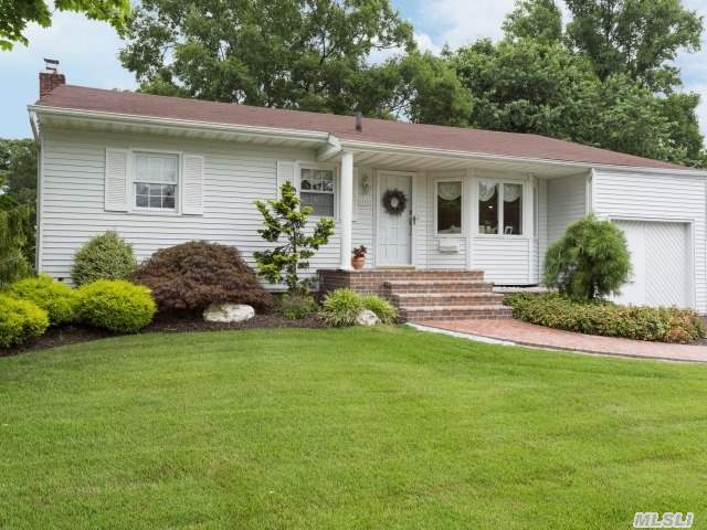 7 Room Expanded Ranch On 80X100 Lot In Plainedge Sd# 18. Bright & Open Layout Offers Updated Kitchen W/Island Vaulted Ceilings Open Fdr & Sunken Den. Updated Roof Single Layer 10 Years Young,  Windows,  Siding,  Pavers,  White Pvc Fence,  200 Amp Electric,  Full Finished Basement W/Ose Laundry,  Open Layout Plus Room,  Cedar Closet,  Storage & Utilities. Basic Star $1, 580.54