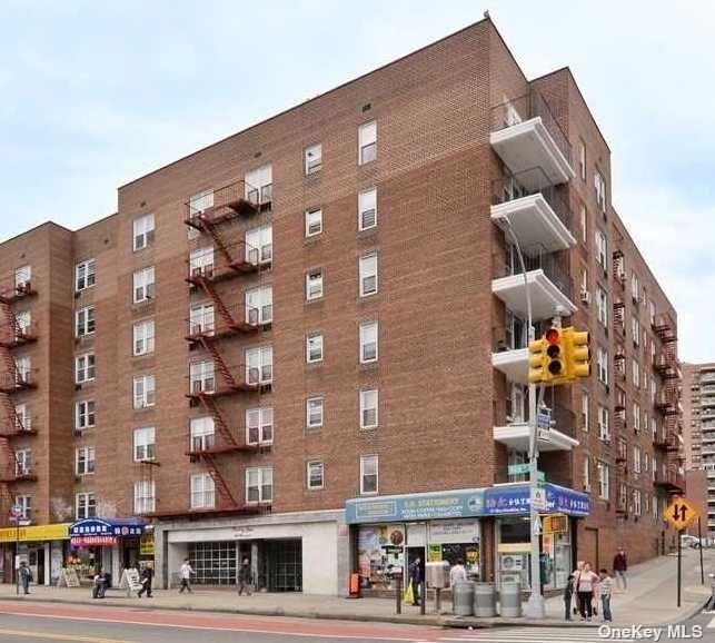Coop in Flushing - Main Street  Queens, NY 11355