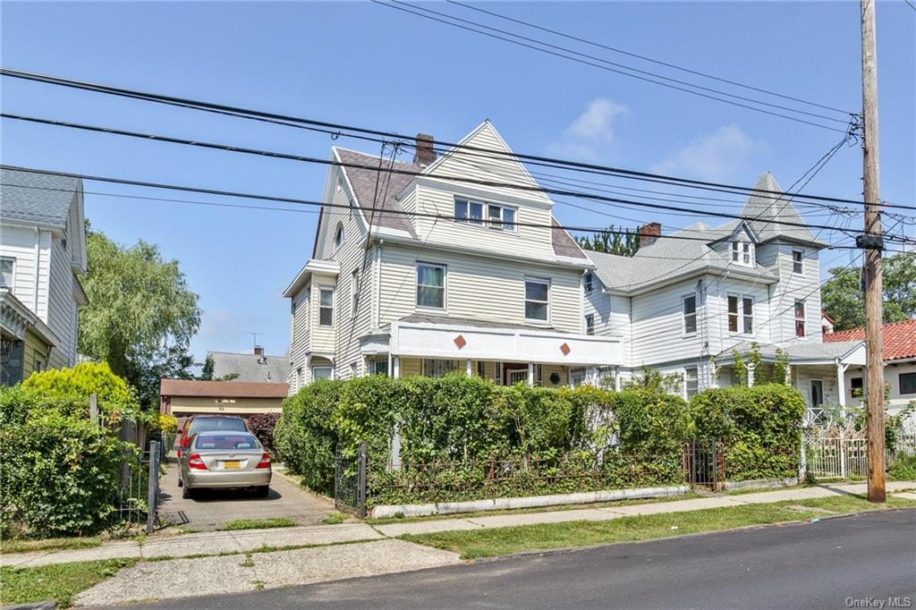 Single Family in Mount Vernon - 9th  Westchester, NY 10550