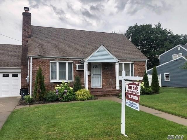 Listing in Uniondale, NY