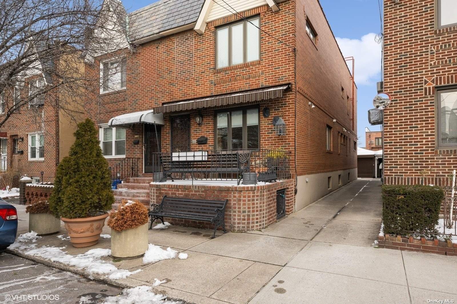 Single Family in Maspeth - 69th  Queens, NY 11378