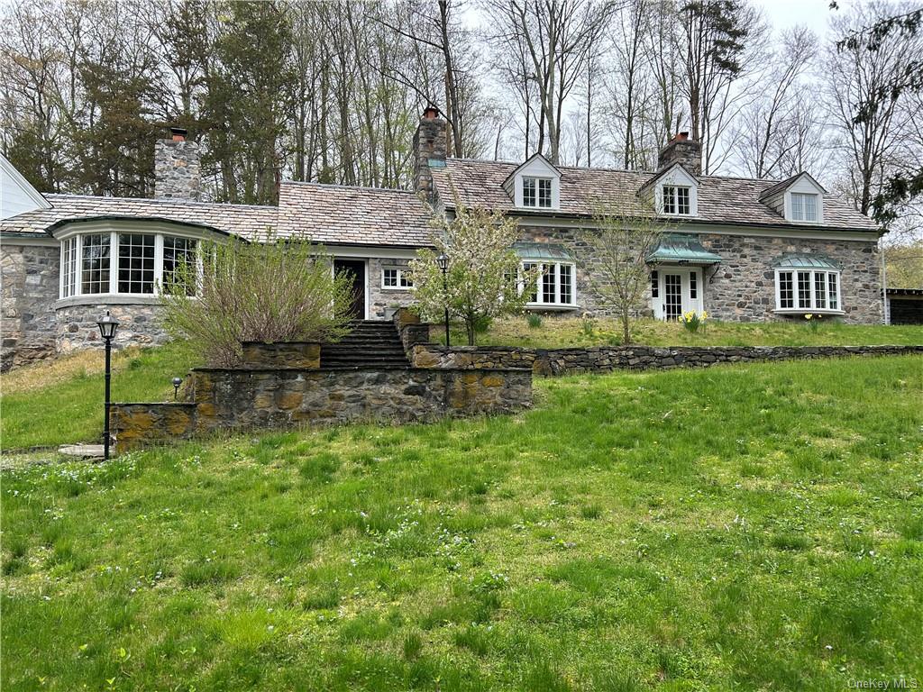 Single Family in Bedford - Succabone  Westchester, NY 10549