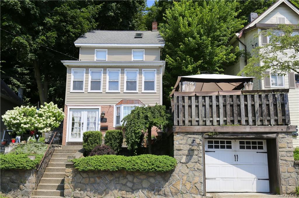 Single Family in Peekskill - Division  Westchester, NY 10566