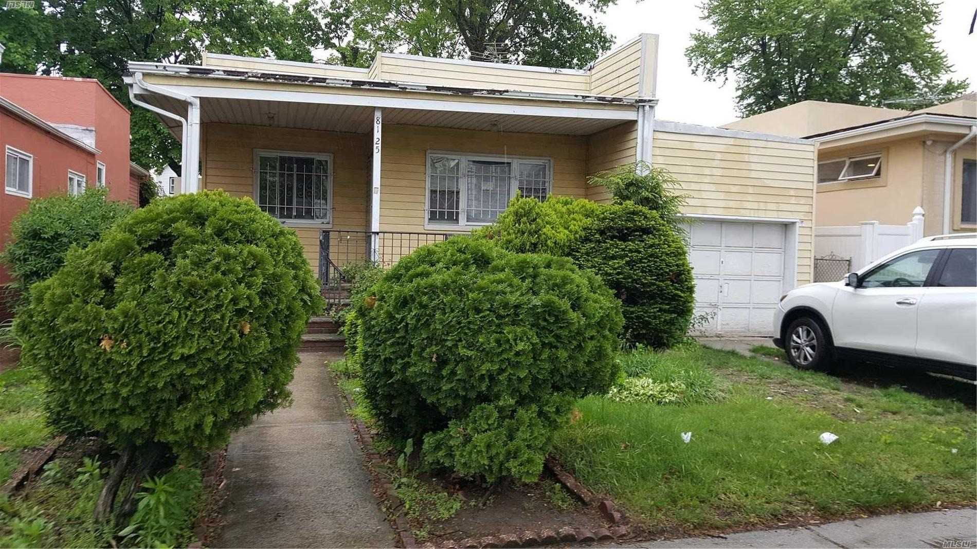Listing in Hillcrest, NY
