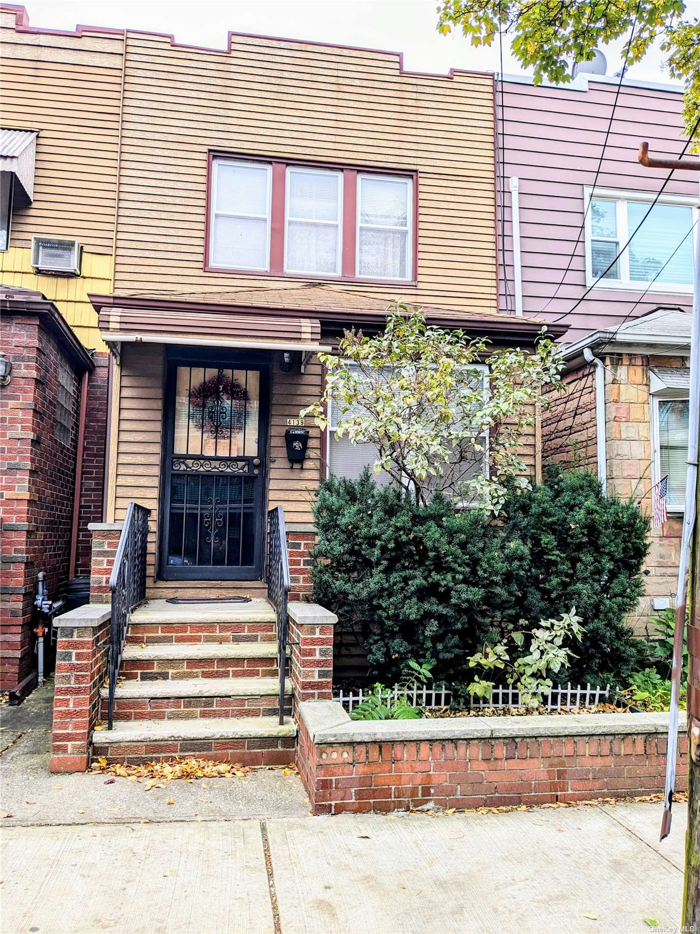 Single Family in Woodside - 56th  Queens, NY 11377