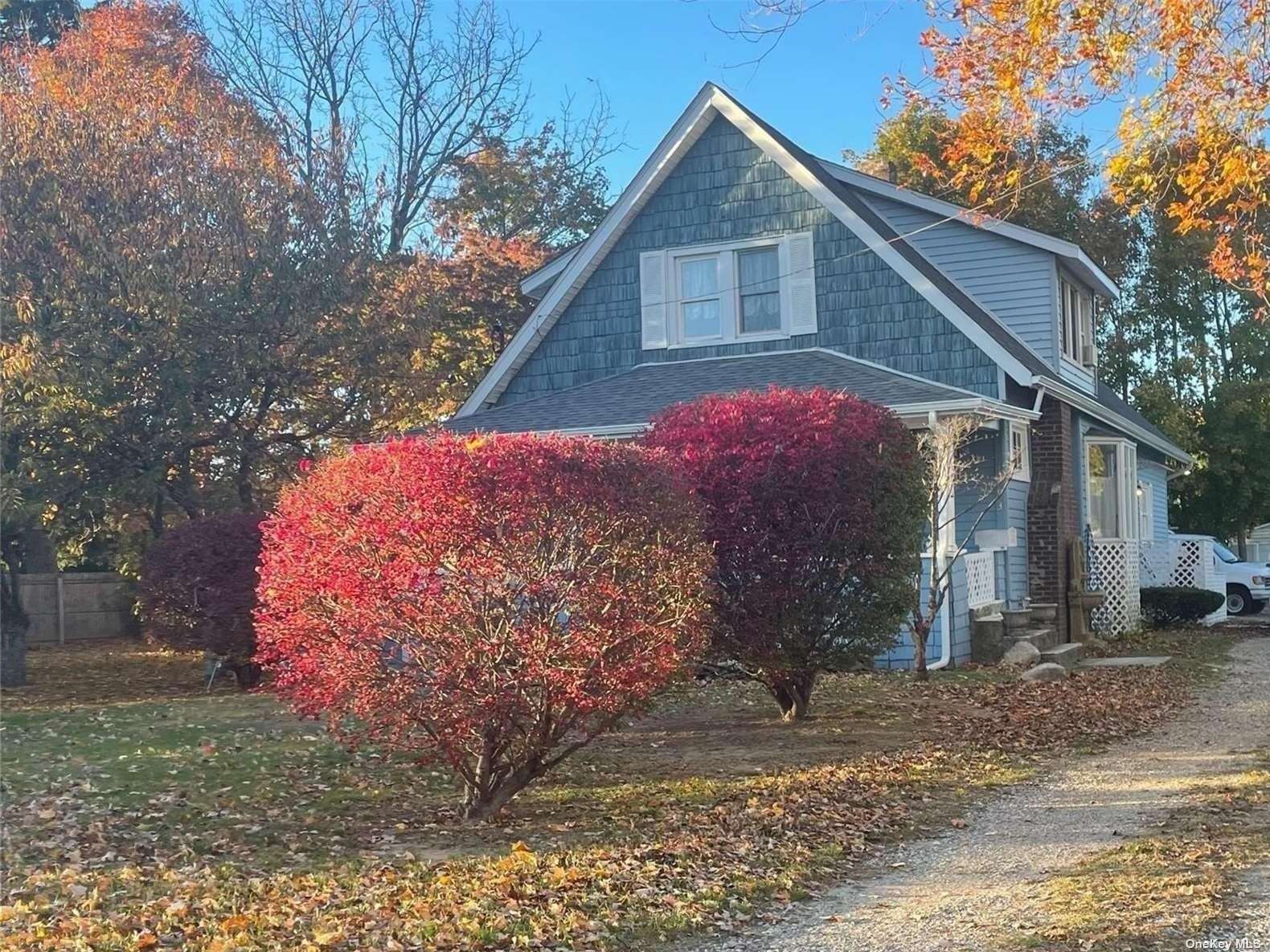 Single Family in East Northport - Pulaski  Suffolk, NY 11731