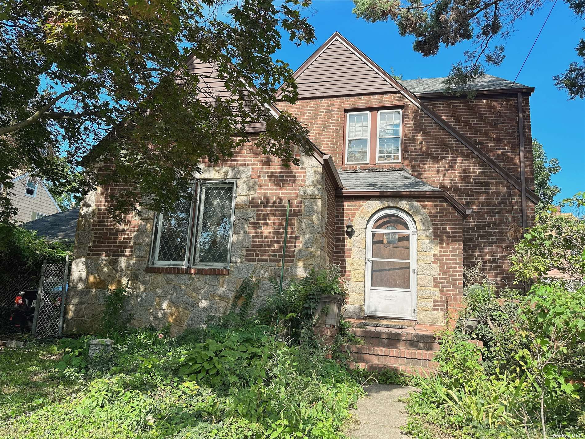 Single Family in Flushing - Delaware  Queens, NY 11355