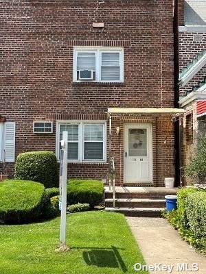 Single Family in Whitestone - 150th  Queens, NY 11357