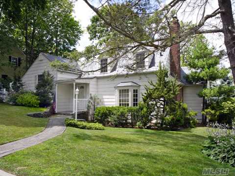 Mint New Salem Colonial. Totally Renovated, 3 Brs, 2 Bths, Gourmet Eik W/Granite Counters, Oversized Mbr, New Mbth W/Jacuzzi + 2 Large Family Brs & New Bath. New Slate Roof, New Marvin Windows. Full Lower Level With Playroom, Maids Room & Laundry