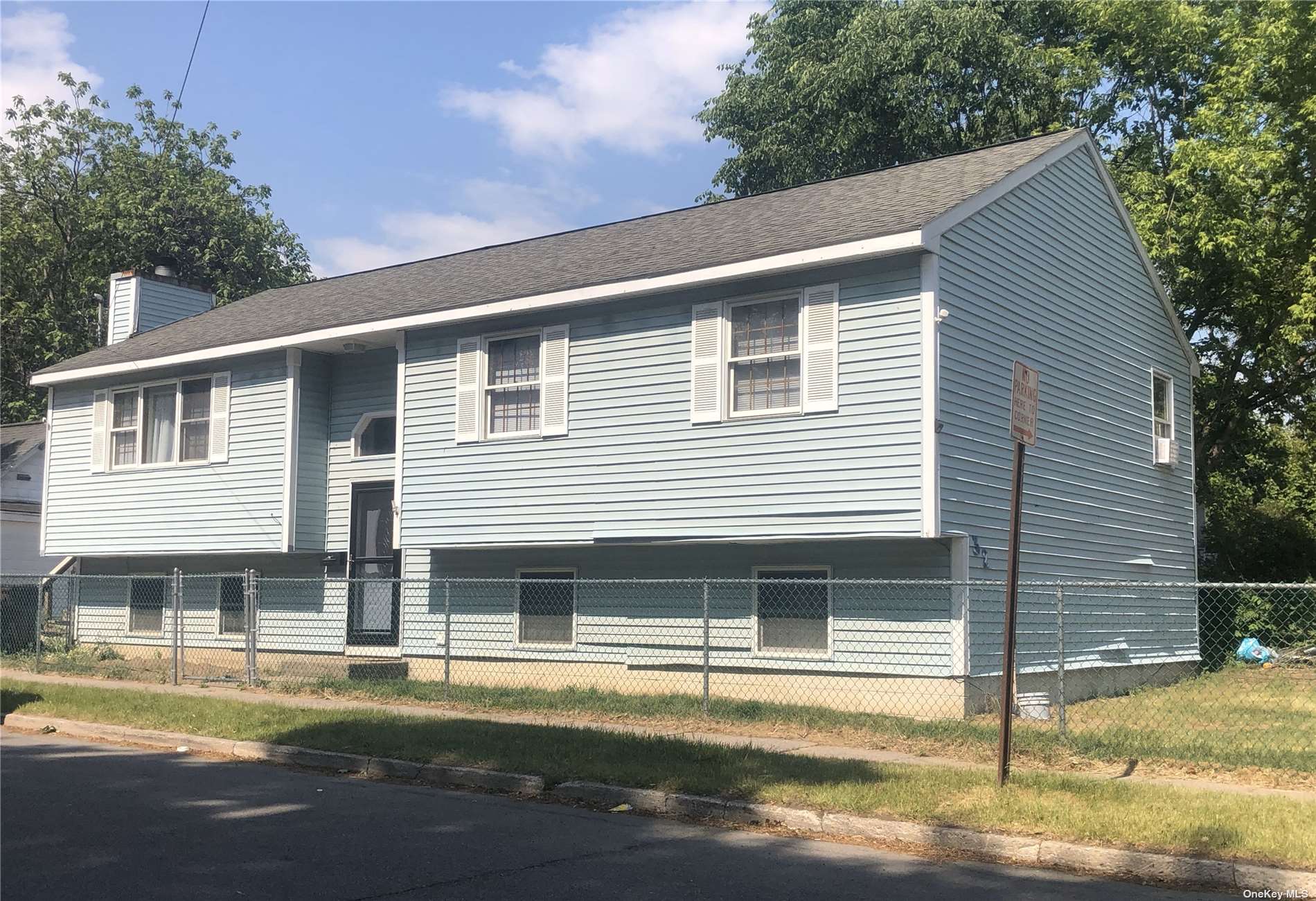 Single Family in Glens Falls - Sanford  Out Of Area, NY 12801
