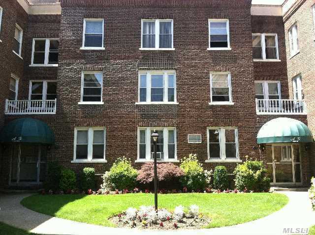 Well Maintained First Floor Co-Op In Desired Neighborhood. High Ceilings, Hardwood Floors, Eat In Kitchen, 24 Hr. Laundry Room, Gym, Storage - Walking Distance To Lirr, Lynbrook Schools, Large Unit!! - Star Discount $93/Month Brings Maintenance To $880.80