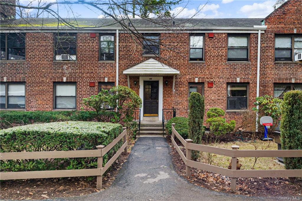 159 E Hartsdale Avenue 1B Greenburgh NY 10530 | Active