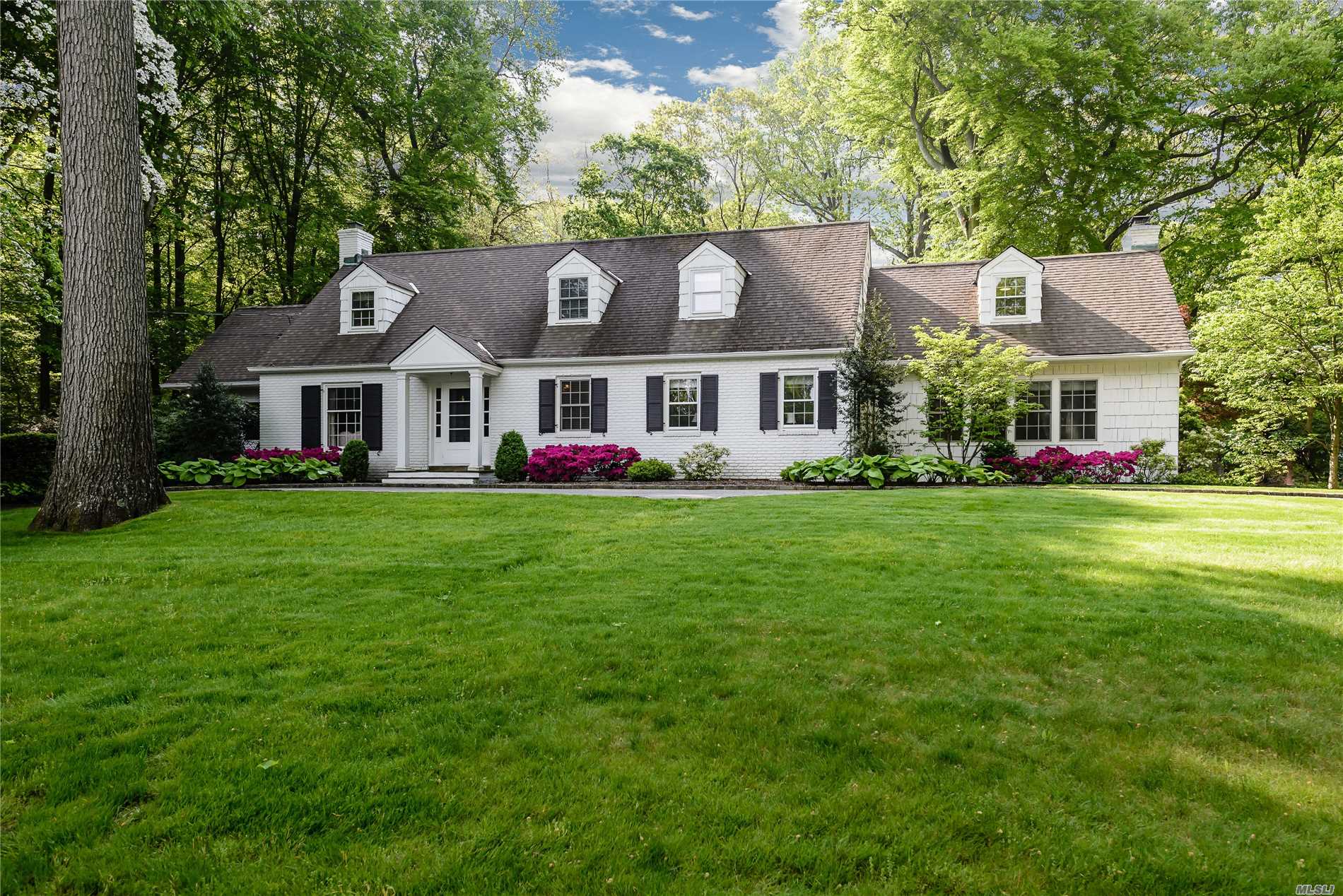 Tucked Away On A Private Cul De Sac Backing Up To Coffin Woods 70 Acre Preserve Sits This Immaculate 5 Bedroom Colonial On 2+ Acres. Built In 1959, House Is Fully Updated With New Kitchen, Large Dr, Spacious Lvrm/Fpl And Cozy Den. Guest Bedroom On Main Floor. Full House Generator. Lovely Gardens