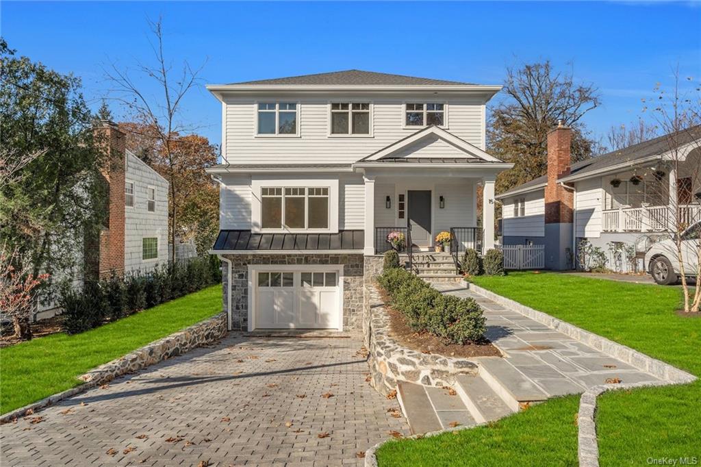 Single Family in Mamaroneck - Holly  Westchester, NY 10538