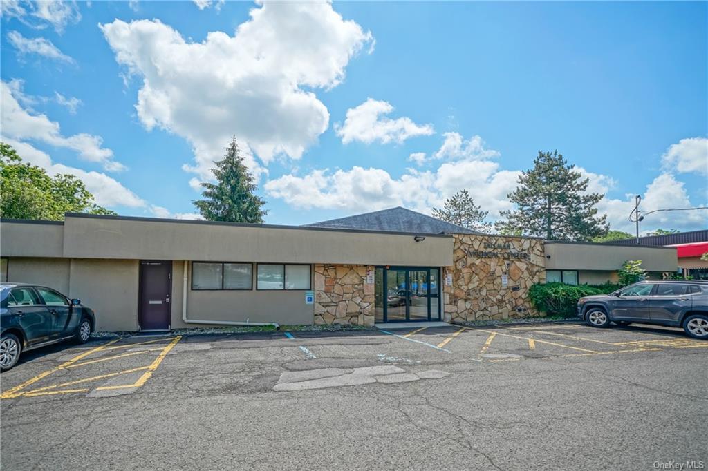 Commercial Lease in Ramapo - Airmont  Rockland, NY 10901