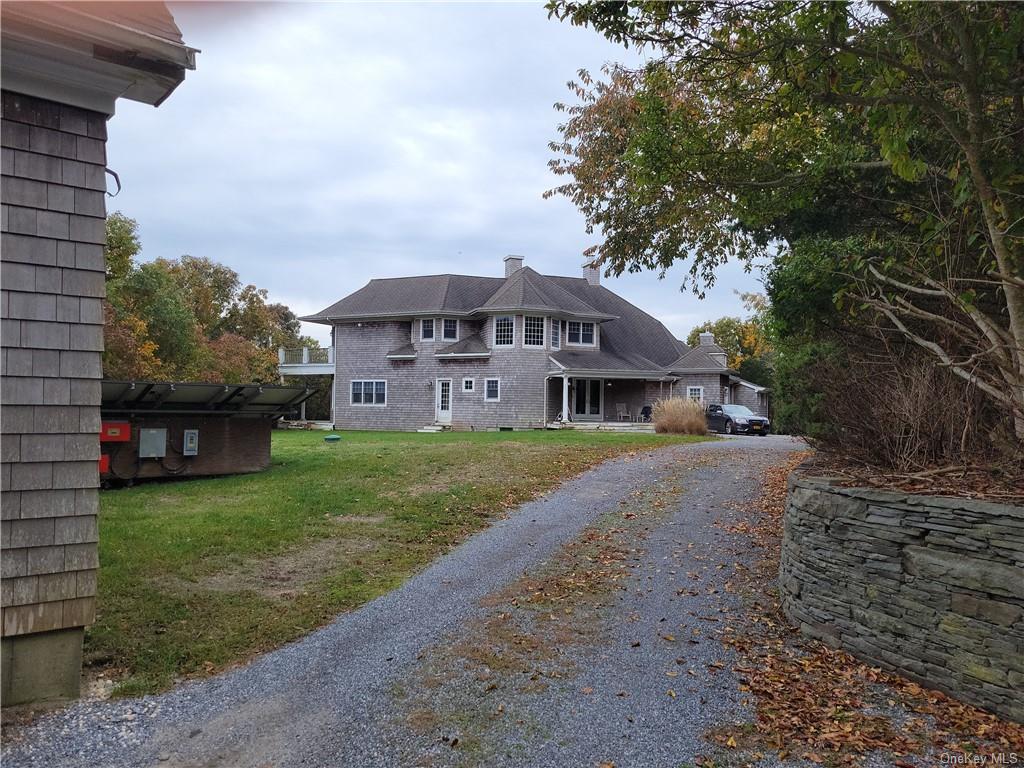 Single Family in Center Moriches - Marion  Suffolk, NY 11934