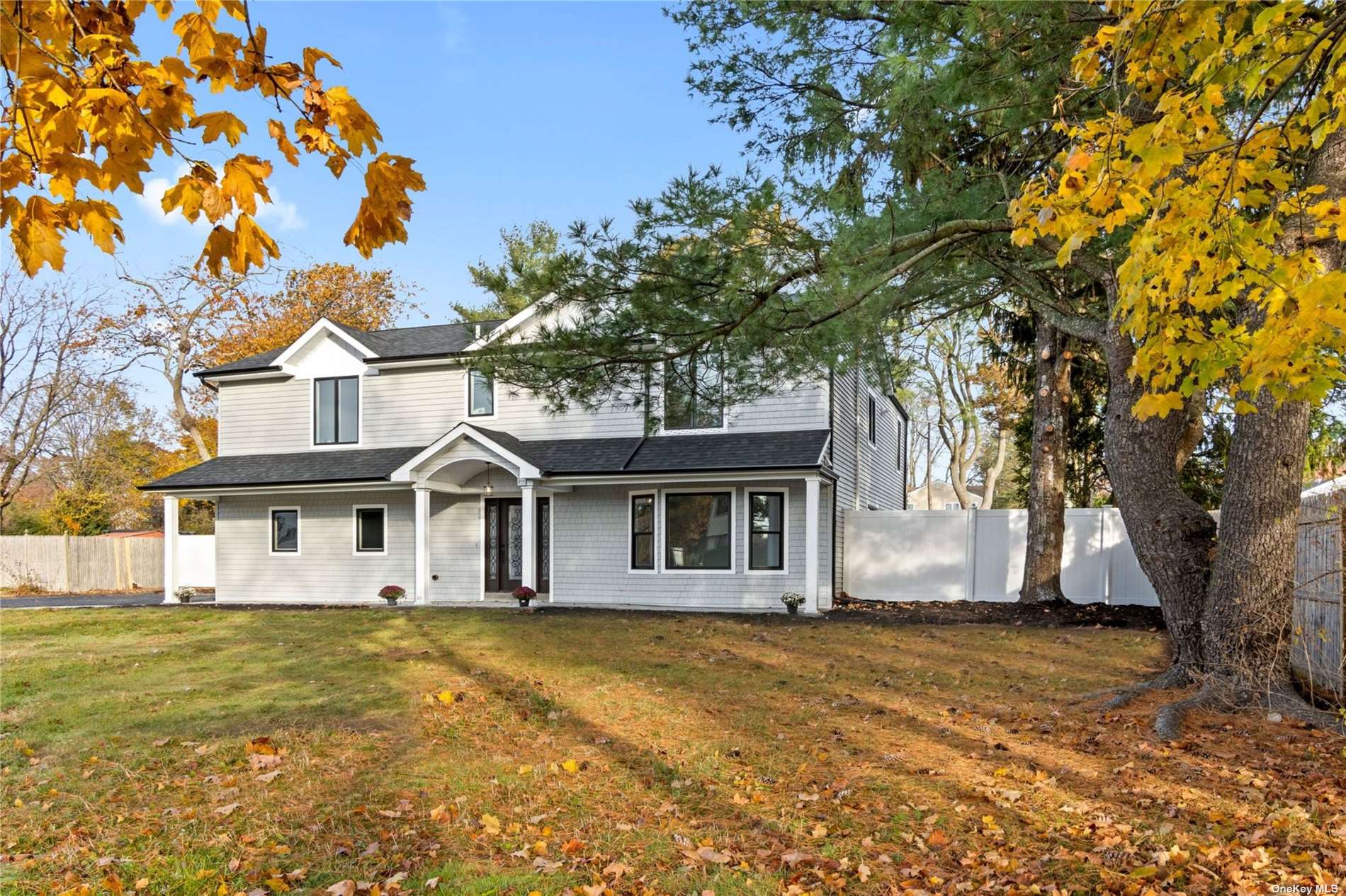 Single Family in East Northport - Wood Sorrell  Suffolk, NY 11731