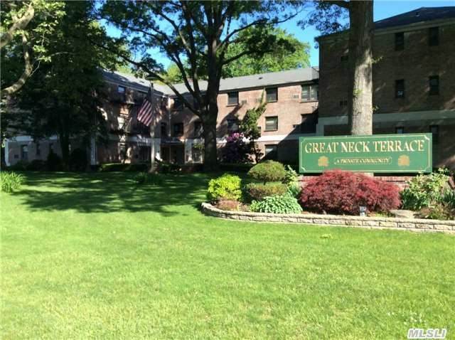 Welcome To The Largest 1 Bedroom Layout. Located On The Inner Circle Of A Garden Style Development, This 1 Bedroom Unit Is Minutes From Lirr, Shopping And Pool Club. East Access To 1st Floor Rear Location. Apartment Inlcudes A Deeded Parking Spot.