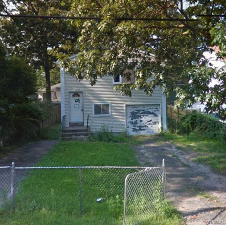 Contract Vendee. Looking For Cash Offers. As-Is Sale. Great Opportunity For Flipper/Investor/Fixer Upper. Great House With Good Bones In Need Of Renovation. Some Demo Work Done Already. Tons Of Potential After A Little Tlc.