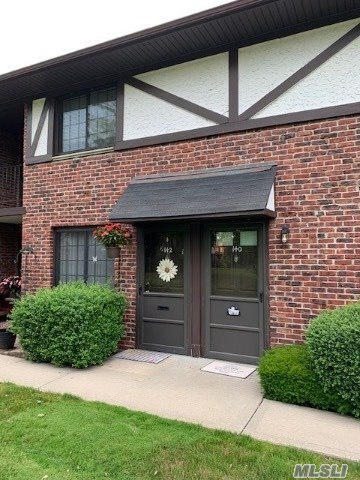 Beautifully Updated One Bedroom With Gleaming Hardwood Floors. Large Lr W/Dr & Sliders To Personal Patio. Larger Kitchen W/Stainless Appliances & Hallway To Large Master W/His & Hers Closets Next To Updated Full Bathroom. Tons Of Storage!