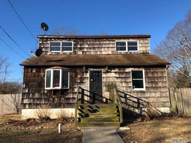 Cozy Colonial Located Close To Restaurants And Shopping. Spread Out In The Nice Size Living Room Which Leads Into The Eat In Kitchen, . Downstairs Offers Two Bedrooms And A Hall Bath. Upstairs Is Another 2 Large Bedrooms. Enjoy The Fenced In Backyard And The Quick Drive To County Beaches!