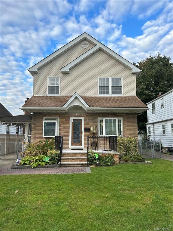 Single Family in Floral Park - 263rd  Queens, NY 11004
