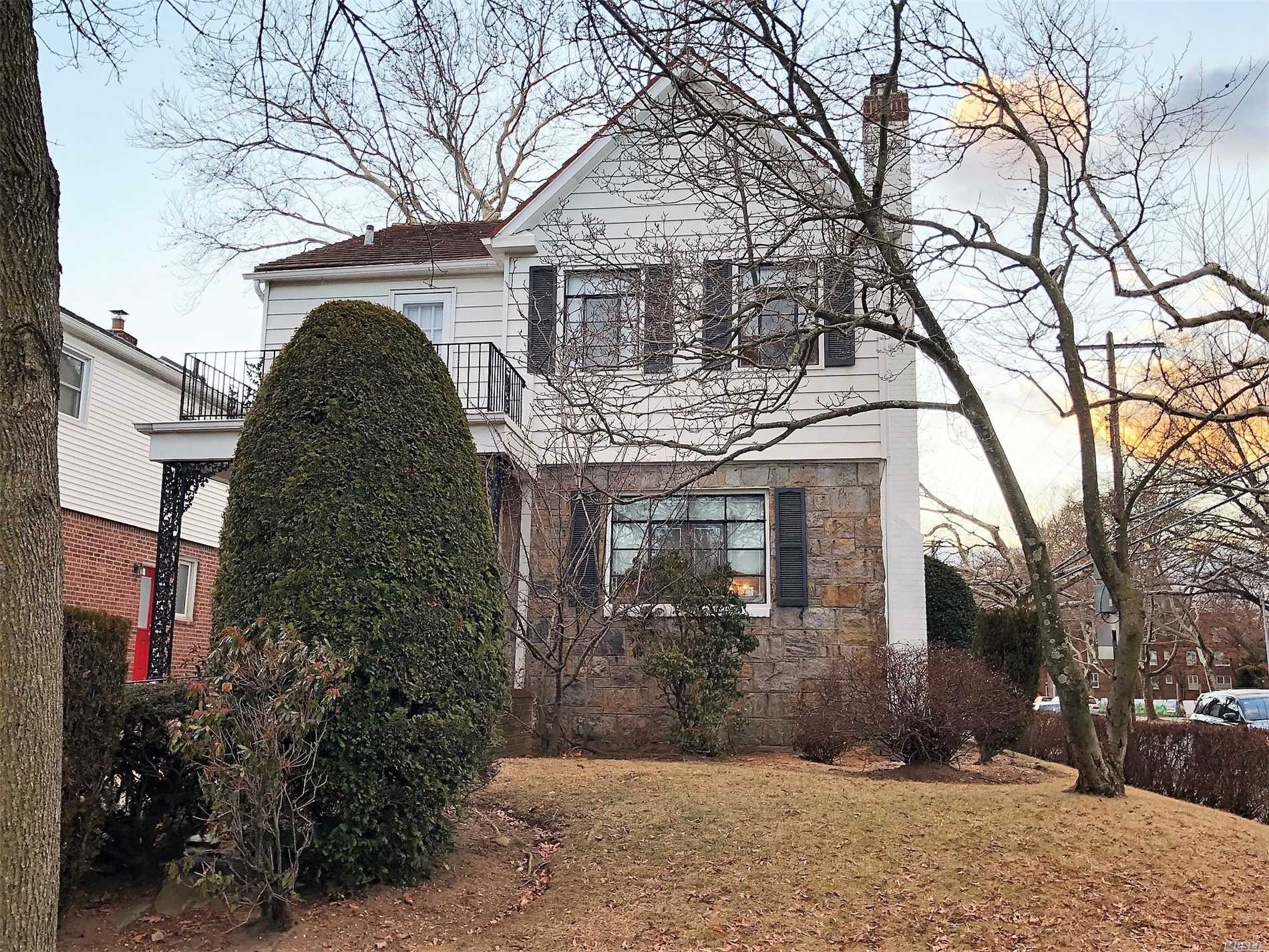 This Gross Morton D Special Colonial Has Many Features For Those Buyers Looking For A Spacious Home. This Brick And Frame Home Has A Great Layout That Will Lend Itself Well To Many Design And Decorating Styles.