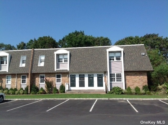 Apartment in Patchogue - Midship  Suffolk, NY 11772