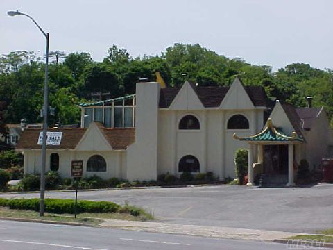 Restaurant Building Looking For A New Owner! 2 Floors, Bar, Party Room; Free Standing Building; Also Building May Be Converted To An Office Building..Could Be Medical Bldg...Not Far From Glen Cove Hospital; Ready For Immediate Occupancy