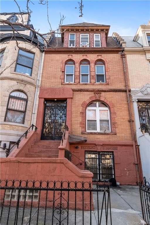 Four Family in Crown Heights - New York  Brooklyn, NY 11216