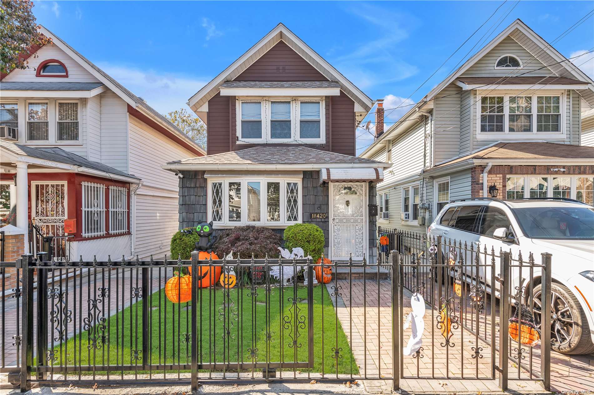 Single Family in South Ozone Park - 121st  Queens, NY 11420